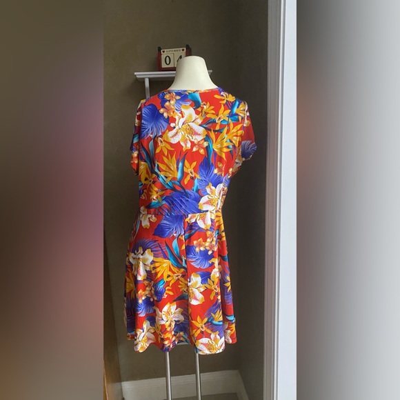 Bobbie Brooks Women’s Large Red Floral Hawaiian Skater A-line Dress Soft - Picture 2 of 11